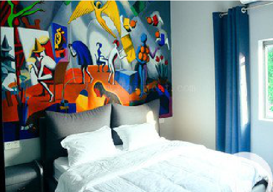 云县对于酒店的墙体彩绘而言更注重哪些方面？