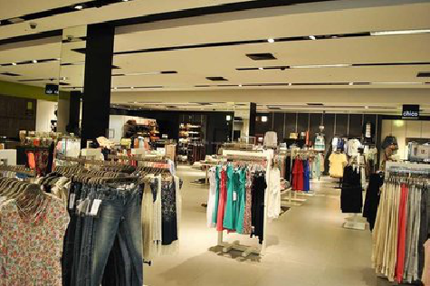 云县商场里的店面怎么装修？